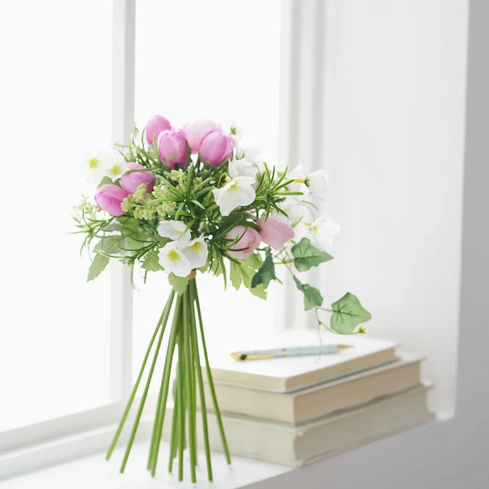 Tulip Faux floral bouquet table decor